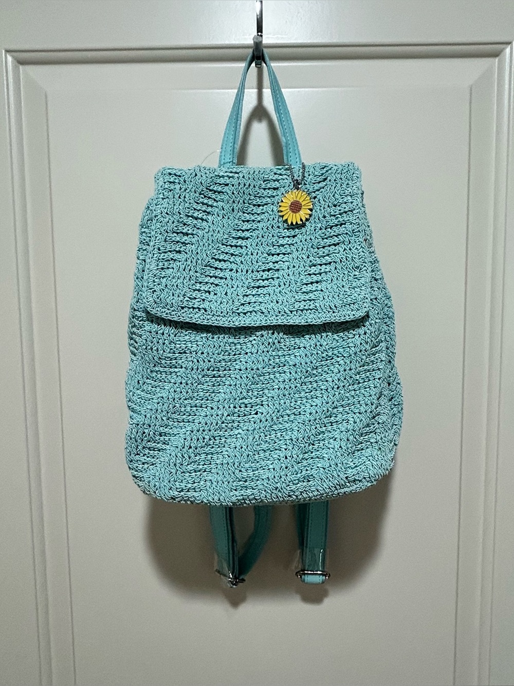 Liz Claiborne NWT Seafoam light green Crochet Backpack with Daisy Accent